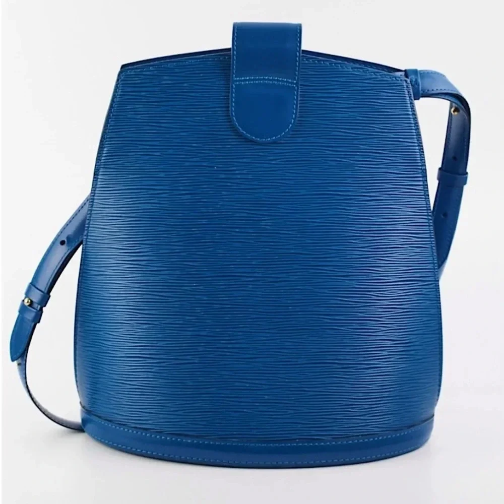 Louis Vuitton Toledo Blue Epi Cluny Bag